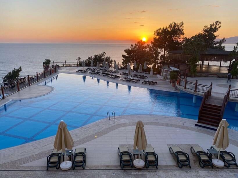 Hotel Utopia World - poza 2